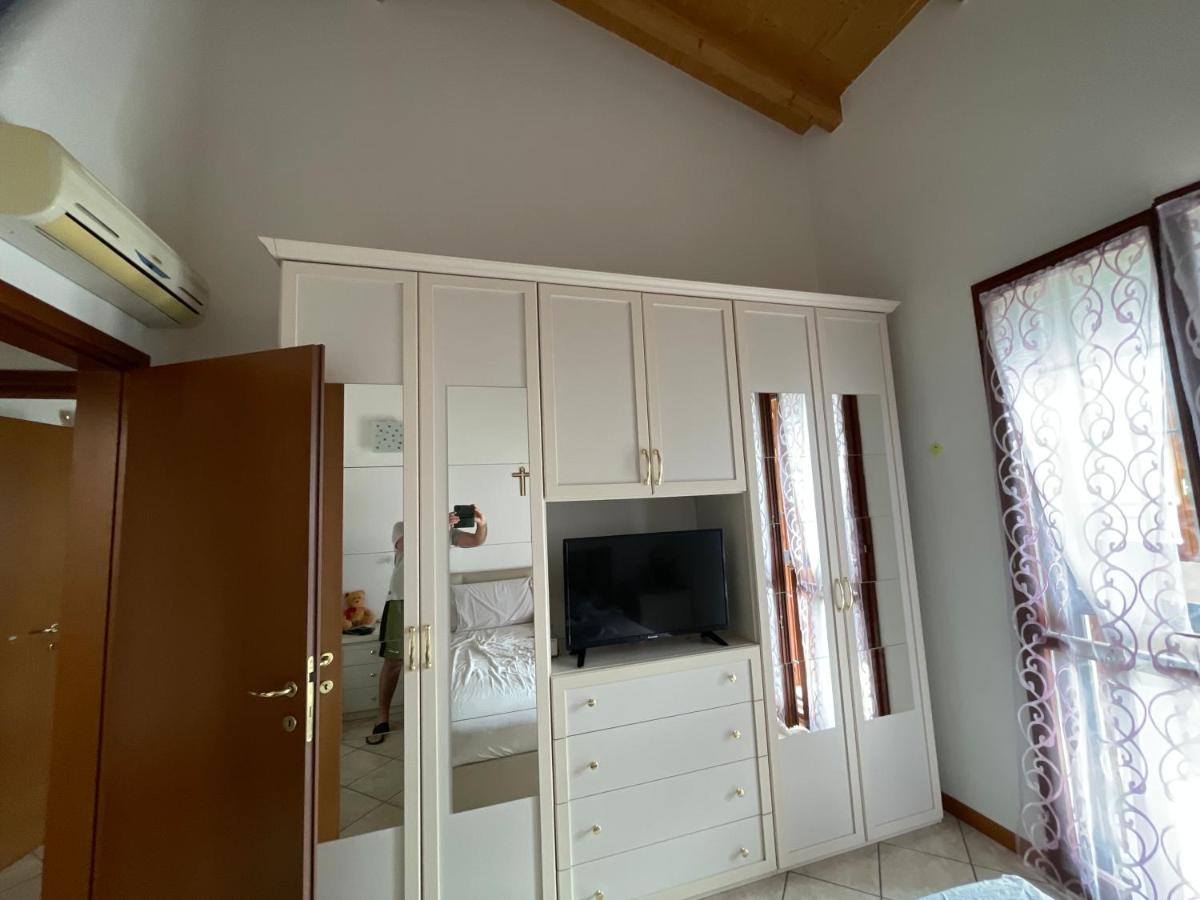 Ferienwohnung Piccola Venezia E Mare Llido Degli Estensi Exterior foto
